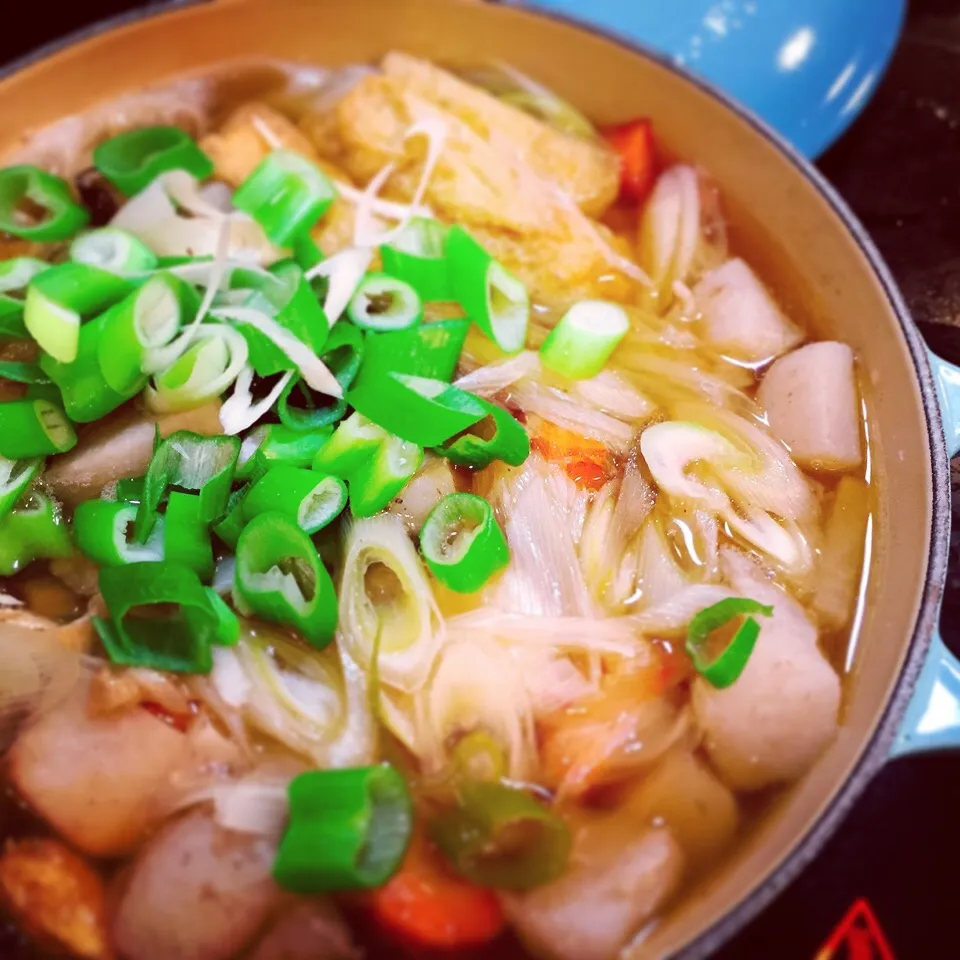 愛媛の郷土料理。いもたき〜。愛媛は鶏肉なのです。|hipboaさん