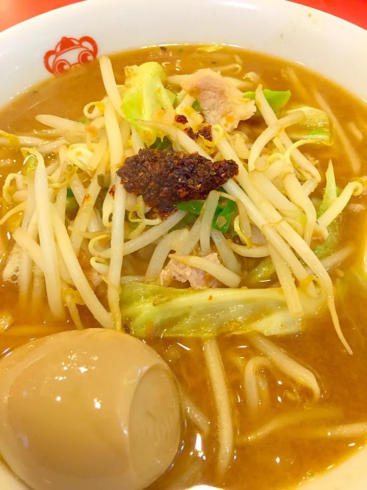 Snapdishの料理写真:味噌玉ラーメン|るしふぁーさん