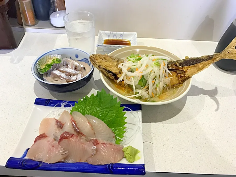 Snapdishの料理写真:鯵の姿南蛮漬け(爆)と太刀魚の糸づくり、鰆のお刺身|Shigeruさん