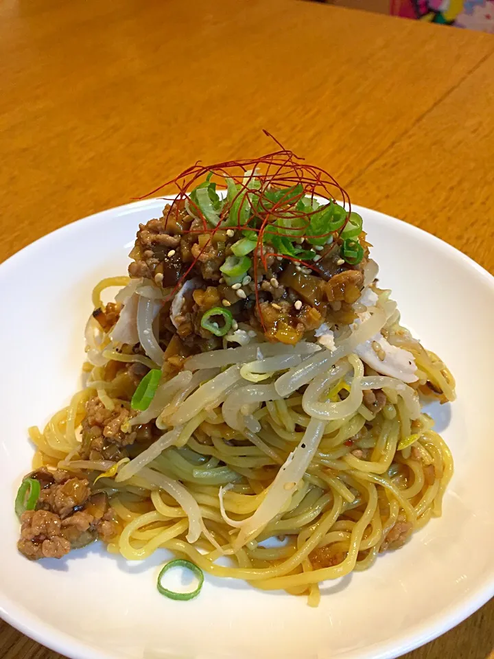 優雨さん  ナムル乗せ  ピリ辛ゴボウ坦々混ぜ麺|まつださんさん