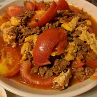 Classic Tomato, beef with Fried Eggs😋|Boy Fatさん