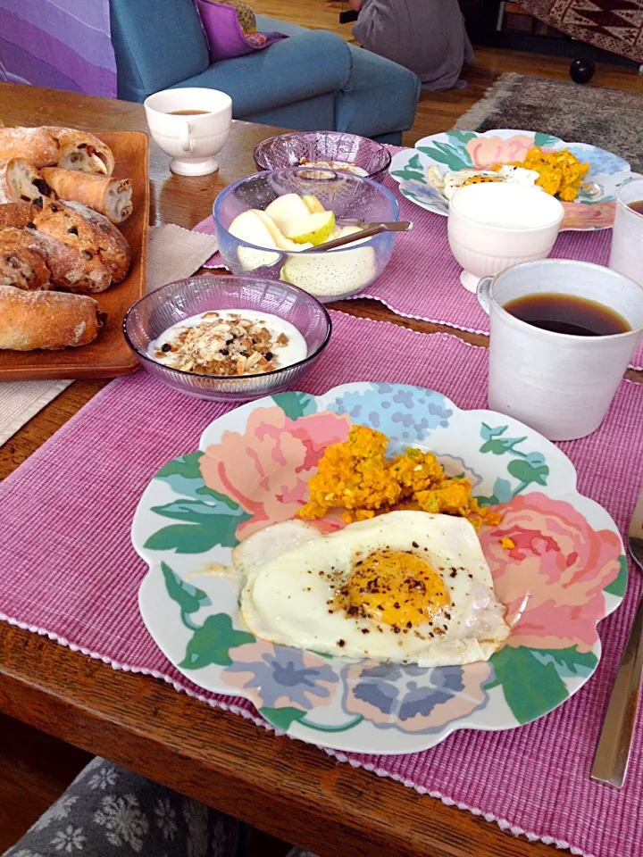 幸せな朝食|ななぞうさん