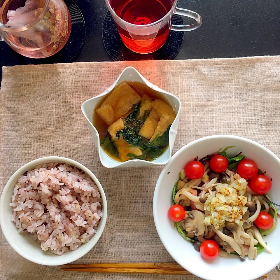 ほうれん草と油揚げの煮浸し ホットサラダ(ミニトマト添え)コラーゲン入り スーパーフード雑穀米 グレフル美巡茶|yumyum😋さん