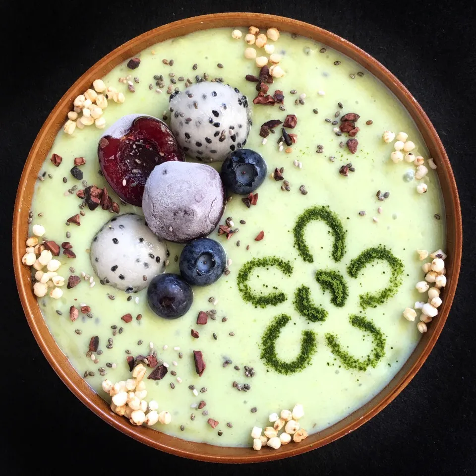 Matcha smoothie bowl|coxiella24さん