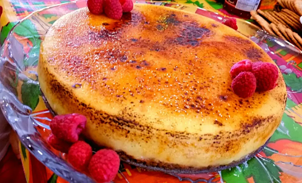 Snapdishの料理写真:Crème Brûlée Cheesecake|S Theoさん