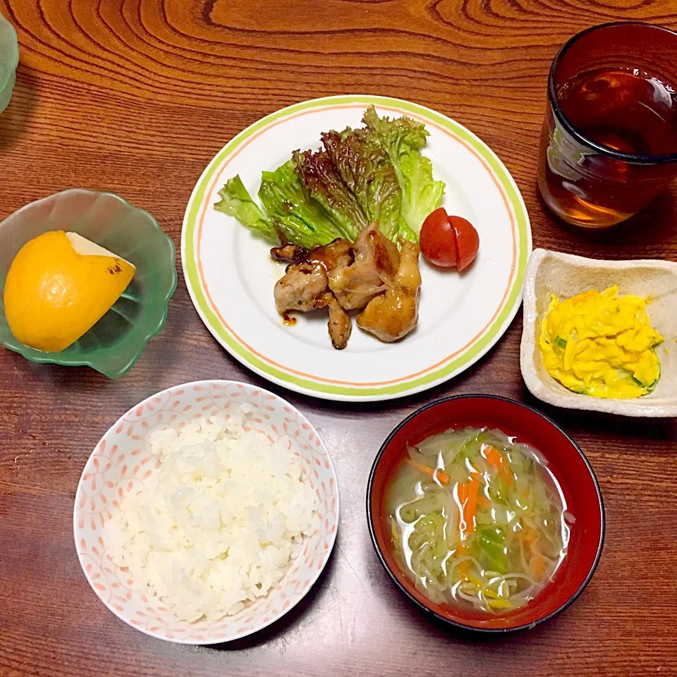 照り焼き、野菜コンソメスープ、かぼちゃサラダ、りんご🍎🍳|めいこさん