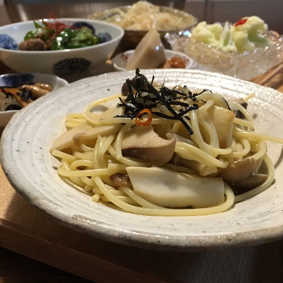 Snapdishの料理写真:常備菜で一人晩ごはん|peachさん