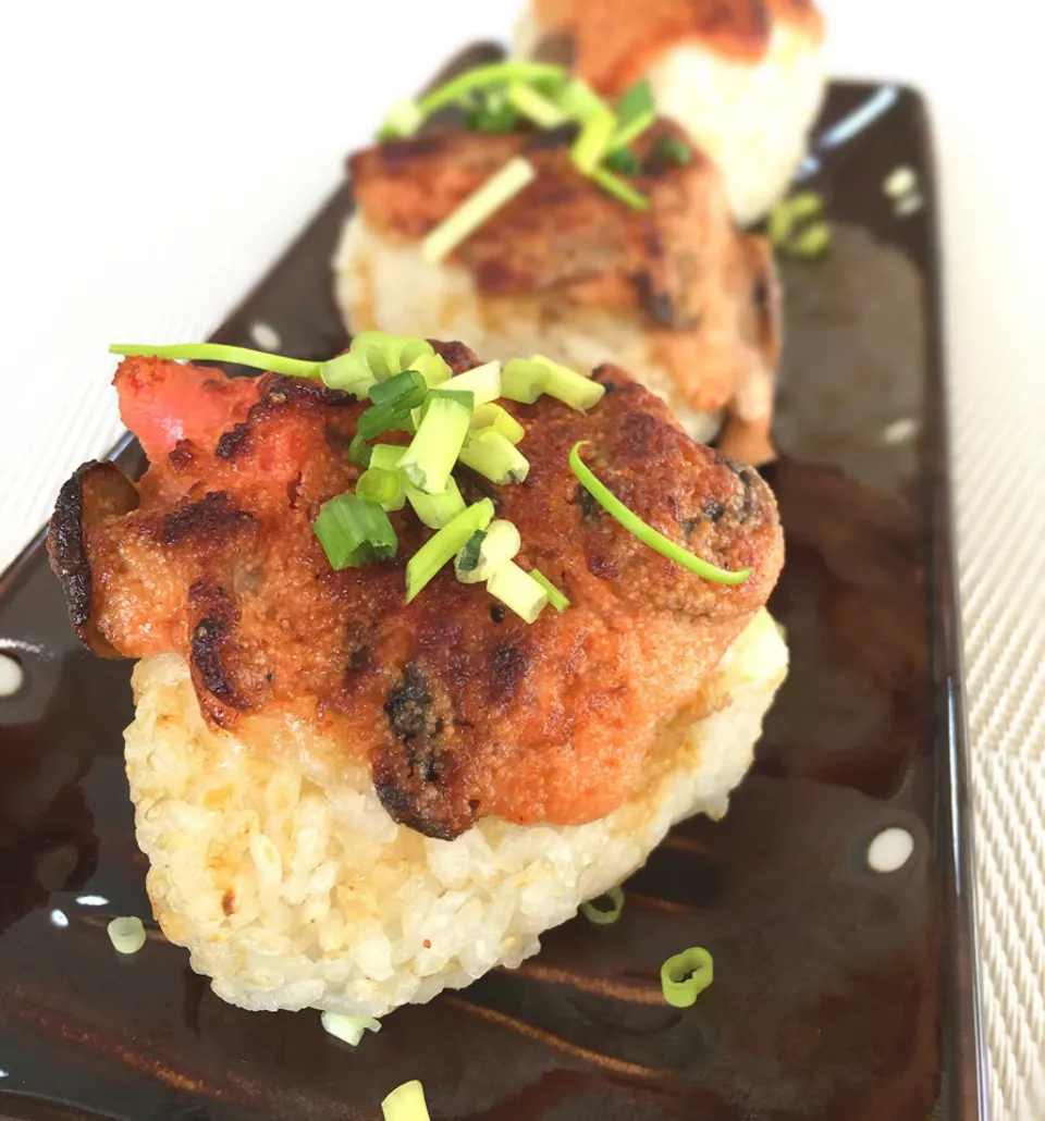 くららさんの料理 
明太マヨ焼きおにぎり キノコ入り|志野さん