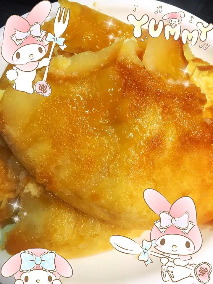 Snapdishの料理写真:りんご🍎のカラメルケーキ|しずママさん