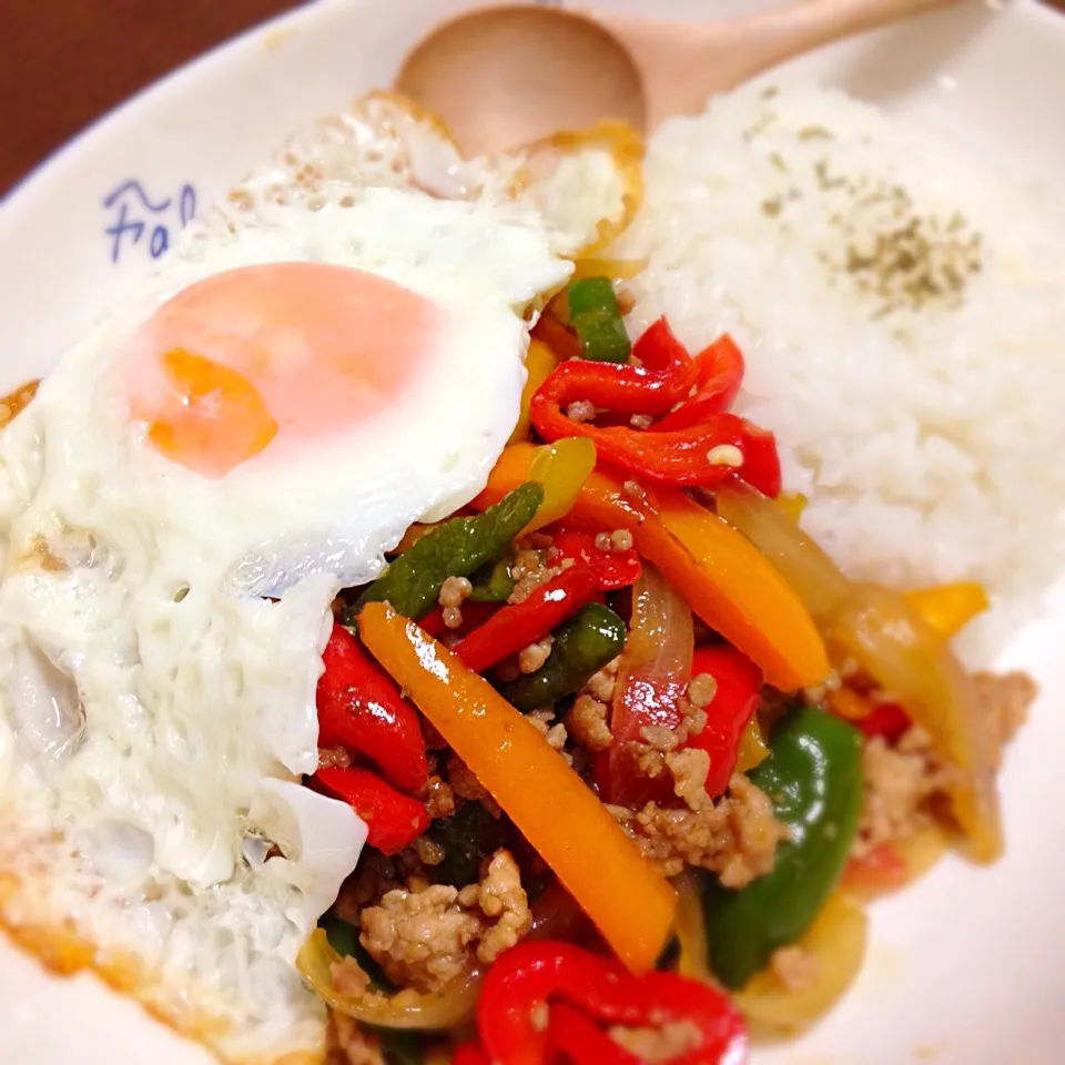 パプリカと挽肉の甘辛丼|ららさん