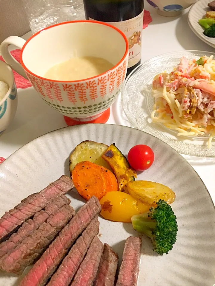 牛ももステーキ・焼き野菜・スパサラ・クラムチャウダー|ちいこさん