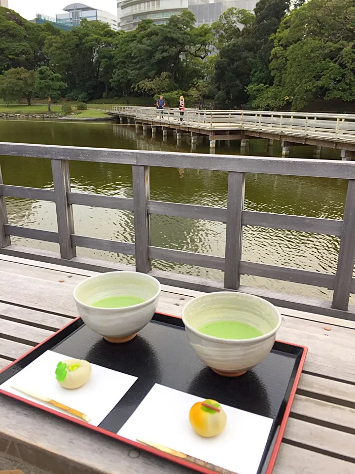 Snapdishの料理写真:浜離宮のお茶屋で抹茶と和菓子🍵🍃|まみりんごさん