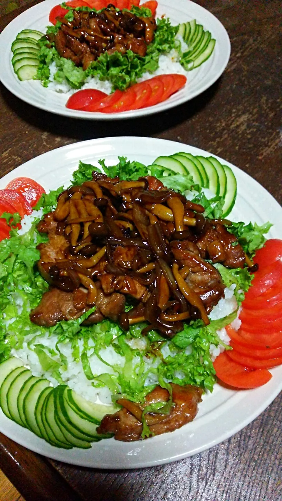 なんか、ガッツきたかったんで豚肩ロースの照り焼き風ヨシダソースで！
飯に乗っけてガツガツガツガツガツガツ！|naokiさん