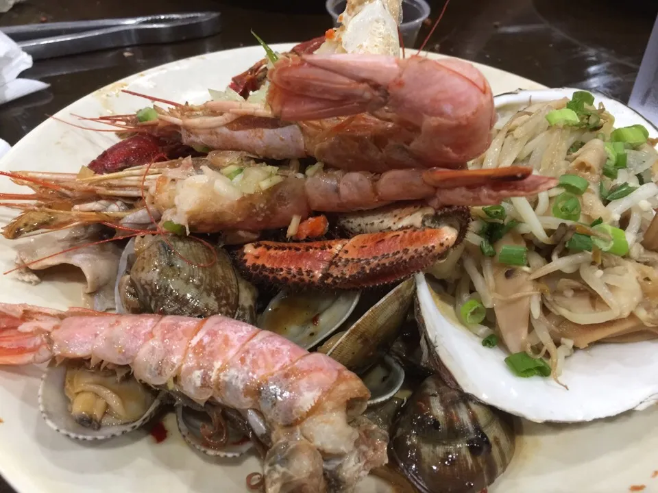 Abalone, Shrimp, clams and Crab|Kkartsさん