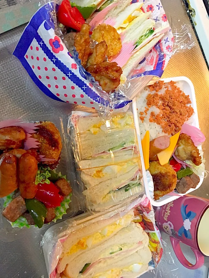 Snapdishの料理写真:大好き❤
サンドイッチ弁当😋&息子弁当🍱|みかさん