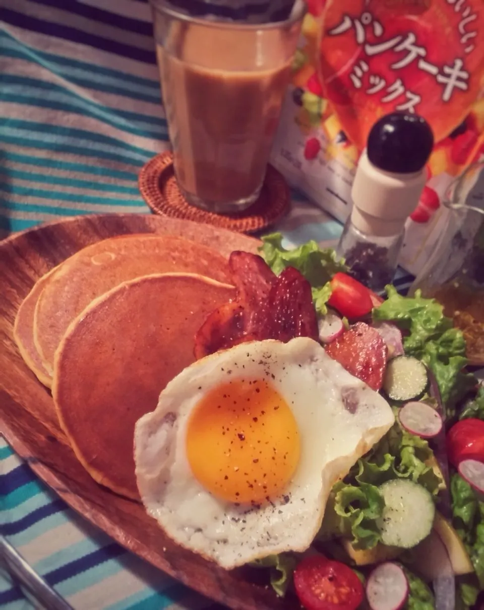 ダイズラボでお食事系パンケーキ、とカフェオレ。 #ネスプレッソモーニング|こいさんさん