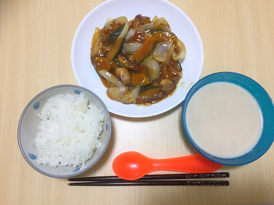 Snapdishの料理写真:酢鶏と味噌味のミルクスープ|かなぽさん