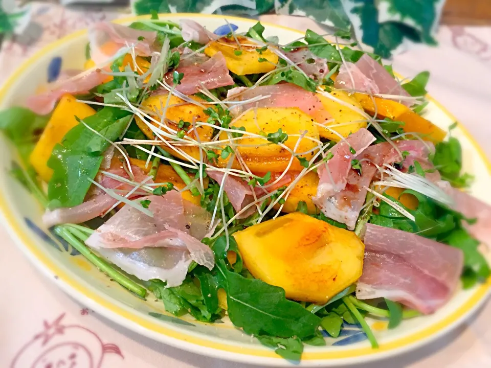 リピリピ♪あゆ♡の料理 ルッコラと生ハムと柿のサラダ|あゆさん