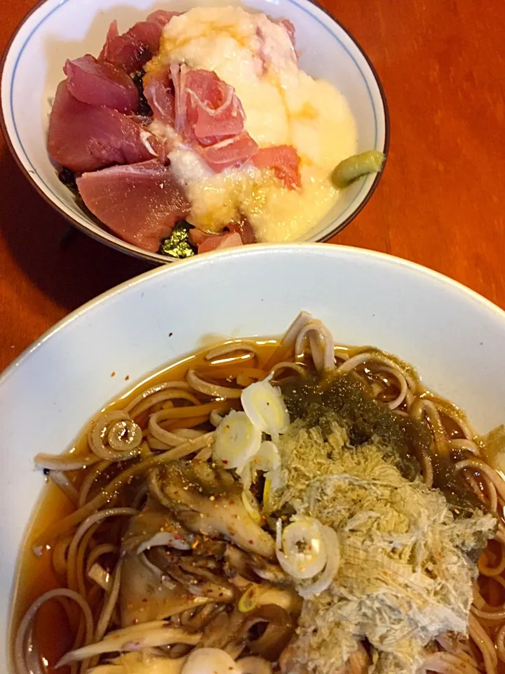 キノコ蕎麦とマグロとろろ丼|ゆかりすさん