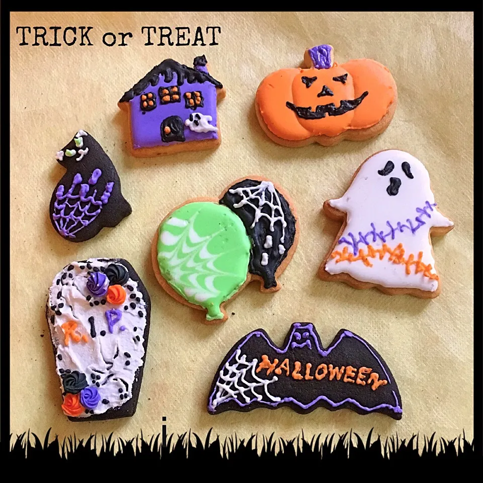 ハロウィンのアイシング・クッキー 🎃👻 【Frosted cookies for Halloween】|izoomさん