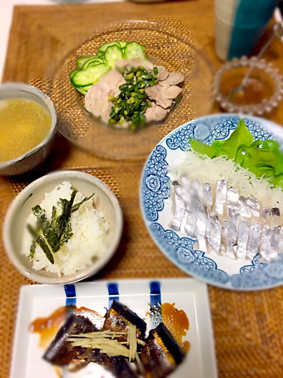 おうちご飯
太刀魚のお刺身
太刀魚の塩焼き
茹で豚
骨ごと秋刀魚|Mariaさん