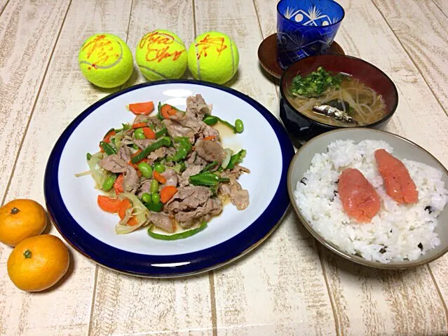 今日の男飯(＞人＜;)
激ウマ辛子明太子withむかごごはんand野菜炒めand Wネギもやし味噌汁andデザートは早生三ケ日みかん♬|ひーちゃんさん