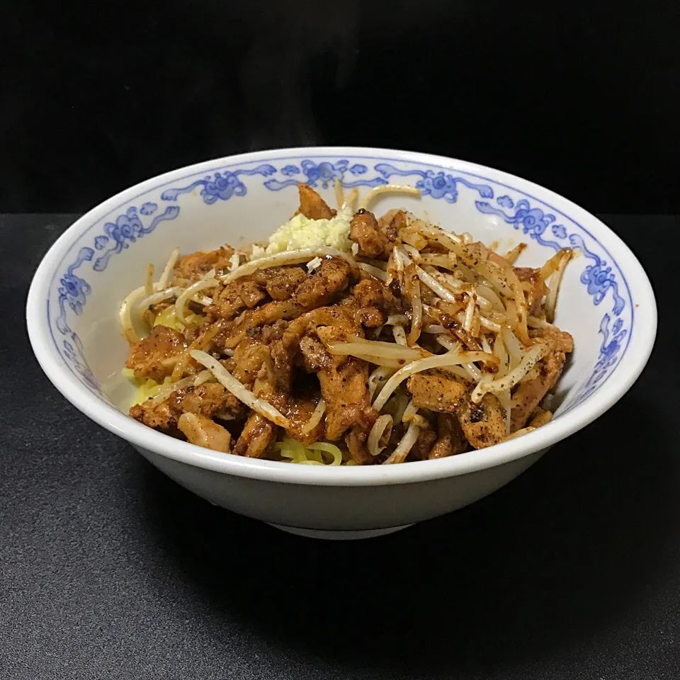 Snapdishの料理写真:汁なし蒙古（自家製麺）|.さん