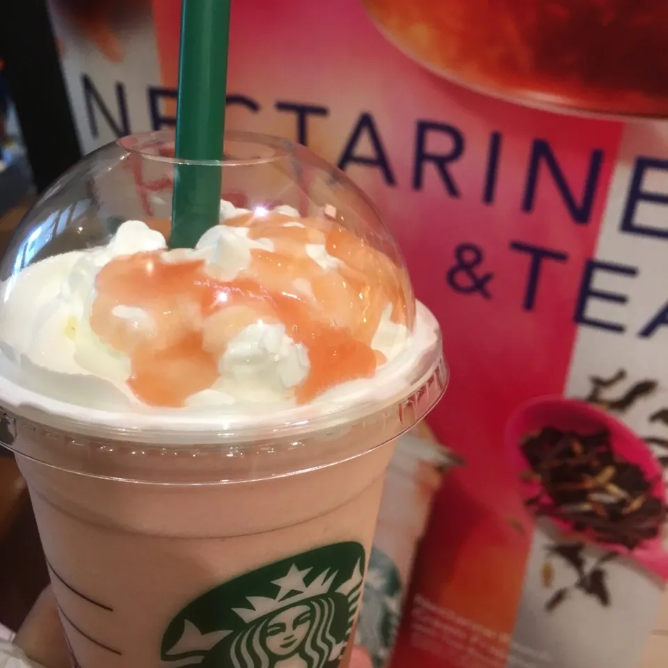 Nectarin Peach Cream Frappuccino with Tea Bavarois|hirotomoさん