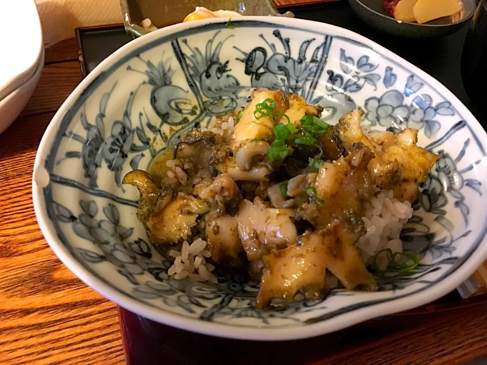 アワビ丼 バター肝醤油味|amtischさん