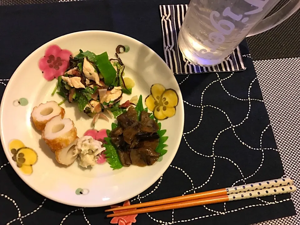 Snapdishの料理写真:☆晩酌セット

キノコの甘辛煮
わさび漬け
ササミとピーマンの梅しそミョウガ和え|☆アスカ☆さん