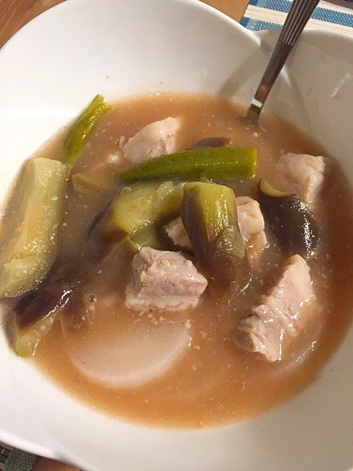 Snapdishの料理写真:Sinigang na baboy! 豚のシニガン！ フィリピン料理🇵🇭|Reiko Araiさん