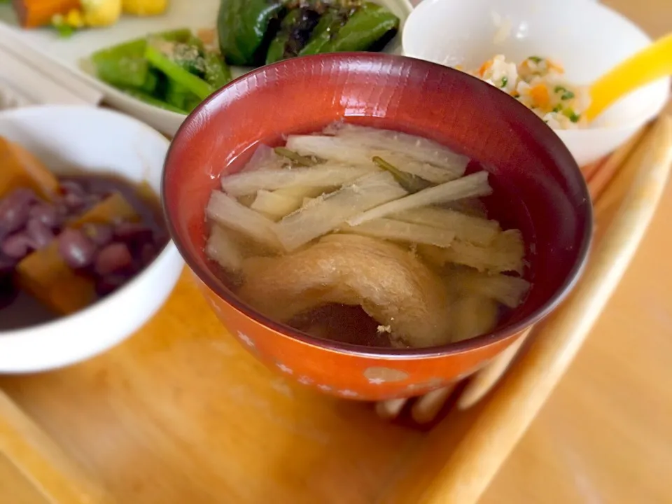 Snapdishの料理写真:乾物ばかりのお味噌汁|かわちさん