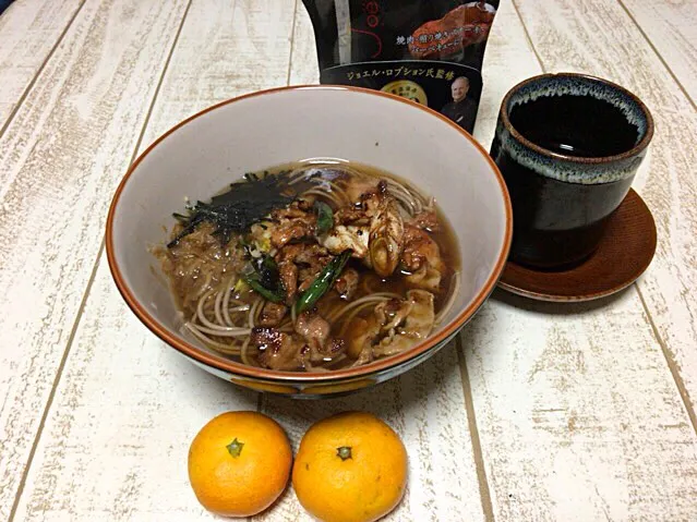 今日の男飯(＞人＜;)夜食バージョン♬
グルメだれを使った焼き肉入り蕎麦♬|ひーちゃんさん