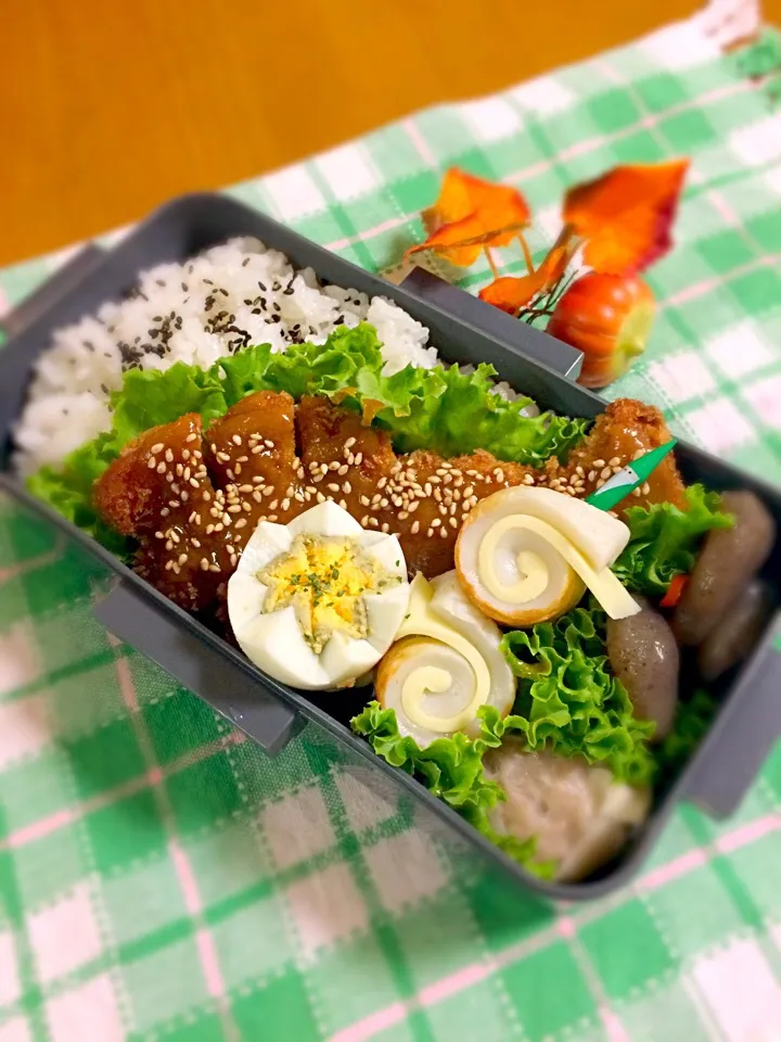 息子君弁当🎶
味噌カツ
ピリ辛こんにゃく
焼売
ちーちくくるりん
ゆで卵|BooBooさん