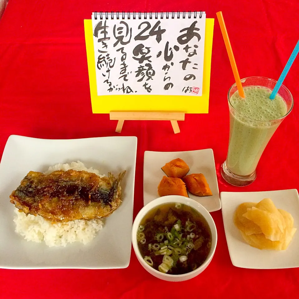 朝ごはんは勝負飯( ◠‿◠ )秋刀魚蒲焼き丼&かぼちゃ甘煮&大根味噌麹漬け&甘酒スムージー&ワカメの味噌汁GOODだよー( ◠‿◠ )❤️🎵美味かった💞|はみちゃんさん