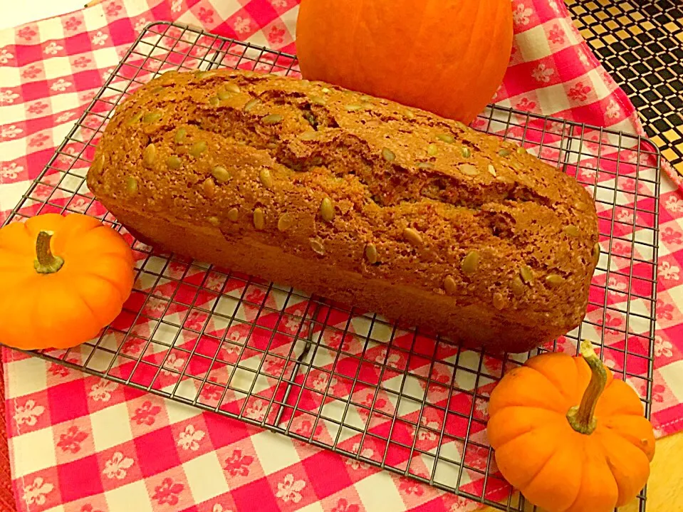 Sweet Zucchini bread🍞with pepitas seeds🎃|🌺IAnneさん