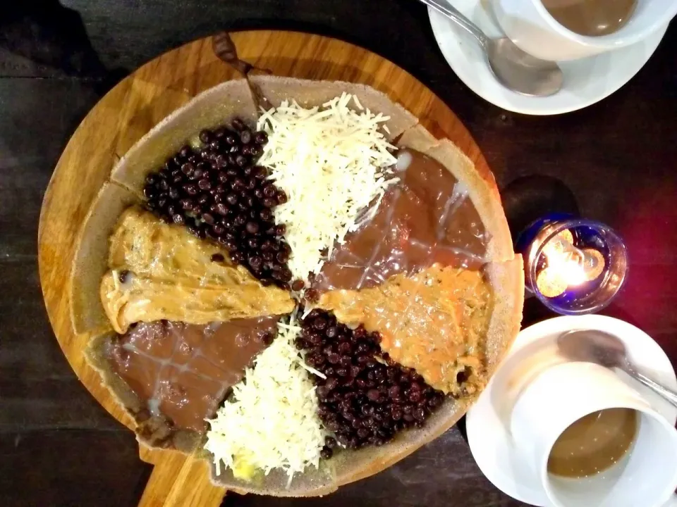 Martabak with Milka Oreo, Peanut Oreo, Cheese, Choco Chips Toppings|Alkhonsa Adibahさん