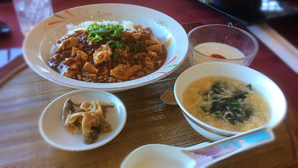 ゴルフ場飯🍻「麻婆丼」⛳️🏌️‍♀️|アライさんさん