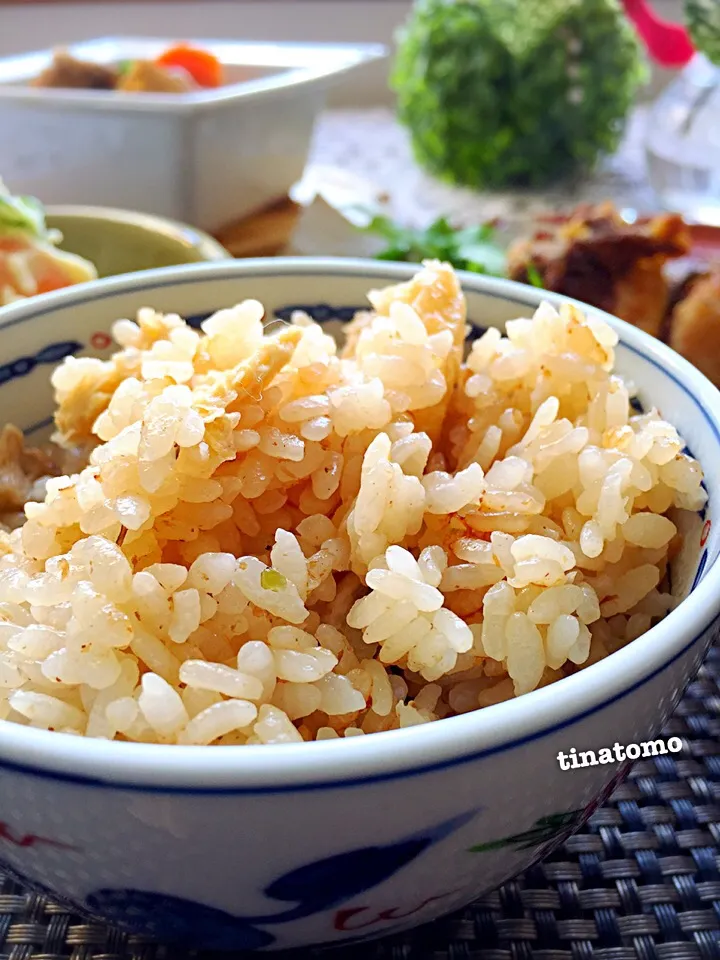 椎茸とお揚げの炊き込みご飯！茅野屋さんお出しで！|Tina Tomoko😋さん
