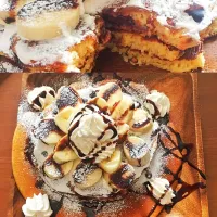 Snapdishの料理写真:久々にホットケーキ焼きました。
中にチョコいりです。|40penusさん