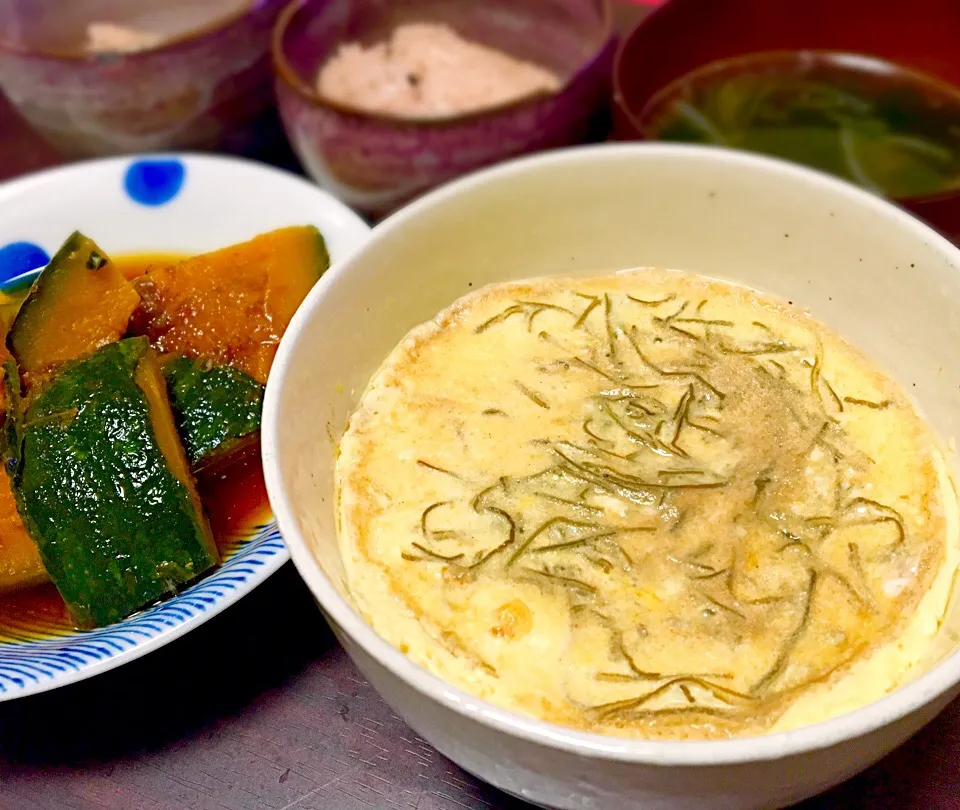 晩ごはん 赤飯 納豆と納豆昆布の茶碗蒸し かぼちゃ煮 玉ねぎとワカメのスープ|ぽんたさん