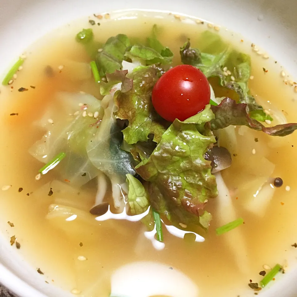 Snapdishの料理写真:野菜たっぷりコンビーフ入りスパイシーエスニックスープ|カウンター嬢さん