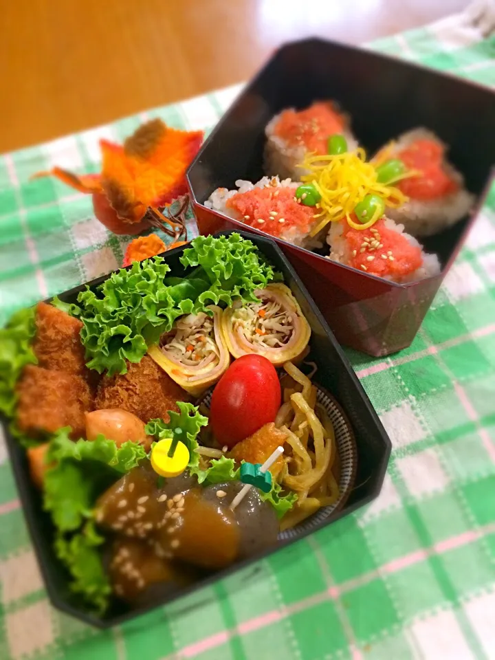 わたくし弁当🎶
トンカツ
味噌田楽
卵ハムのサラダ巻き
もやしカレー炒め|BooBooさん