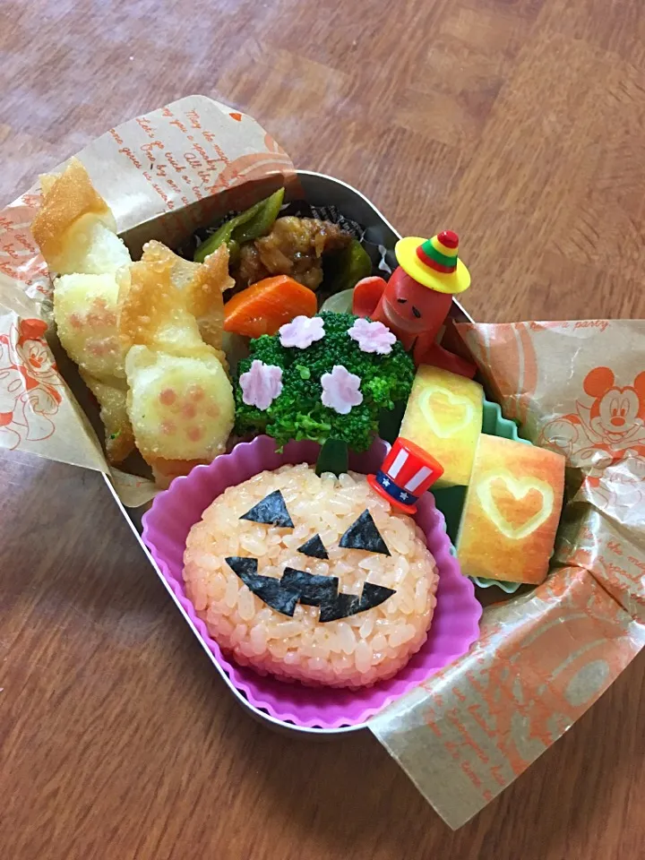 ハロウィン気分なお弁当♡|かなさん