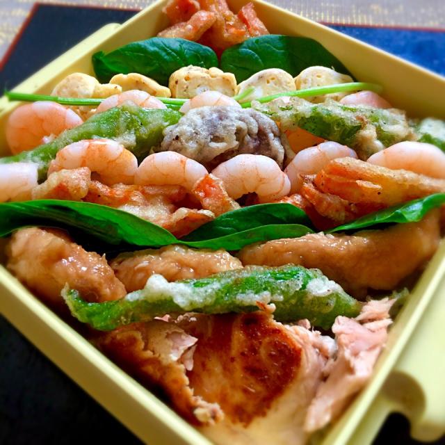 本日のお弁当 コブ丼 弁当 ご飯の上にオカズを全部乗せてみたら あれっ コブサラダ風 ぱある Snapdish スナップディッシュ Id Idu4ka