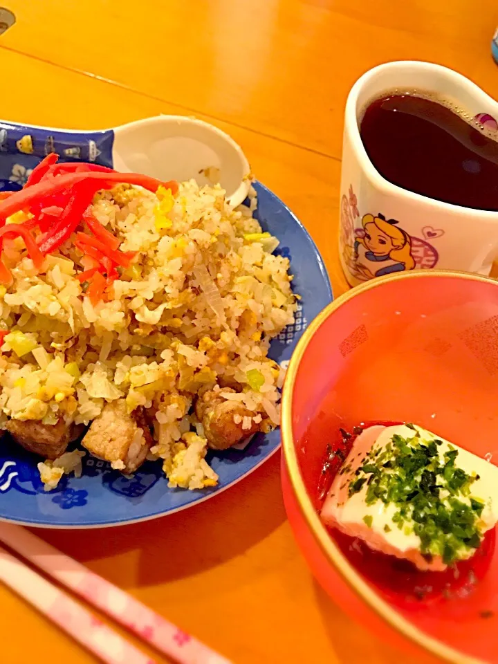 豚ロース肉と卵のネギ炒飯  紅生姜  冷奴  コーヒーモカ☕️|ch＊K*∀o(^^*)♪さん