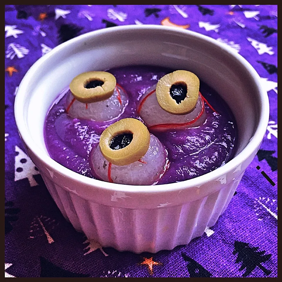 Snapdishの料理写真:btnonちゃんの料理 ハロウィン仕様の…👻 紫芋のポタージュ✨ 【Purple sweet potato potage w/ winter melon eyeballs】|izoomさん