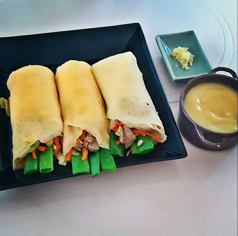 Snapdishの料理写真:Lumpia Sariwa (Filipino fresh egg rolls)|Tezu Ropezuさん