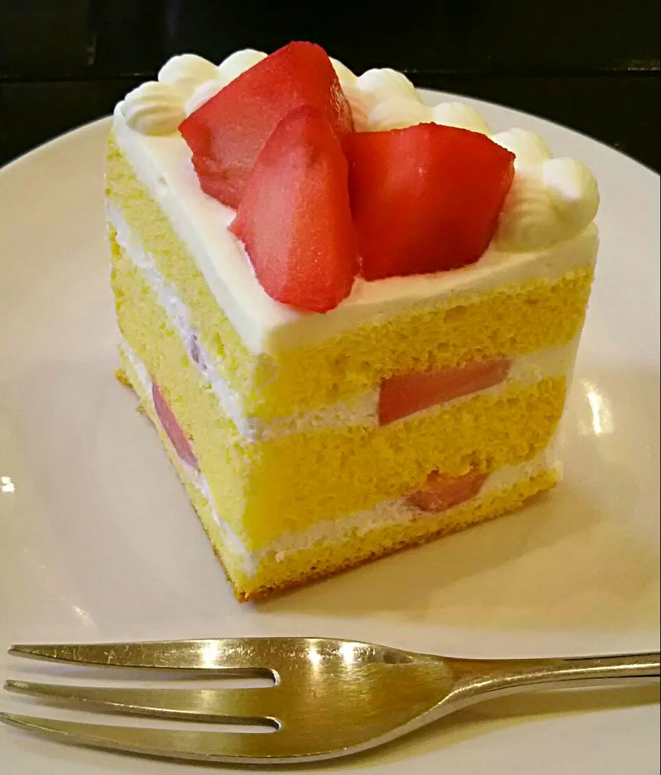 りんごのショートケーキ|あらいぐまのしっぽさん