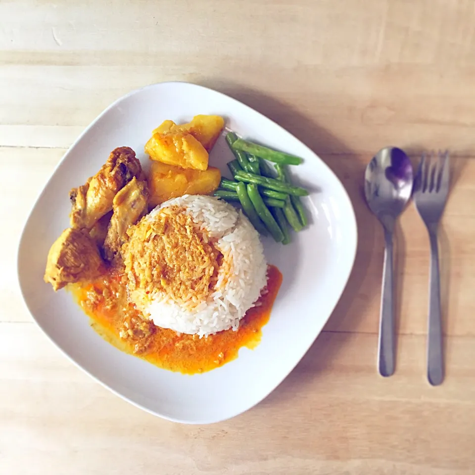 Home Cooked Chicken Curry Rice
チキンカレーライス|Yannさん